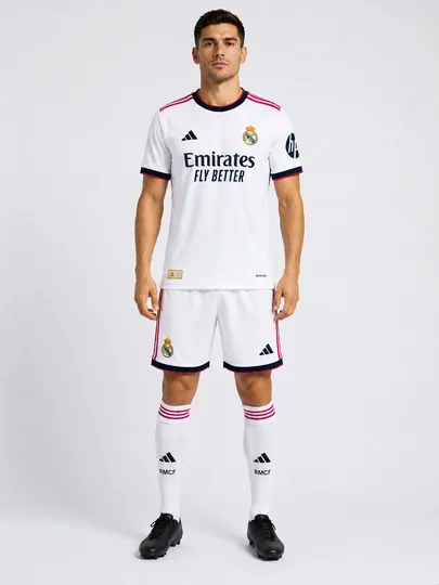 Футбольная форма Real Madrid 2025/2026 и 2026/2027(домашняя форма, белая). Без номера