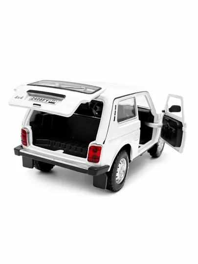 Игрушечная модель автомобиля LADA Niva