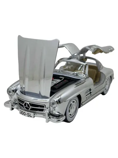 Mеталлическая модель Mercedes-Benz 300SL 1:24 — открывающиеся двери, ретро автомобиль