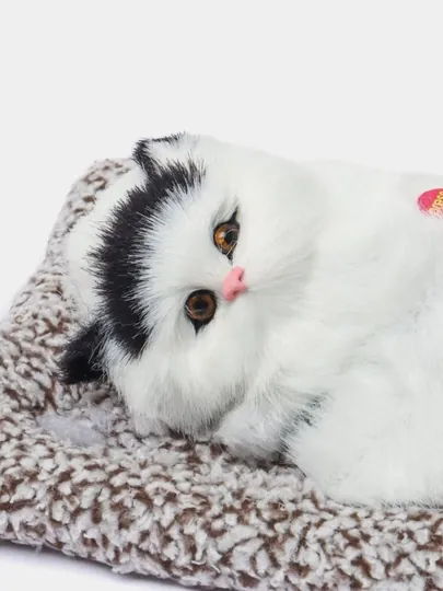 Сувенирная игрушка в машину с милым звуком спящего котенка