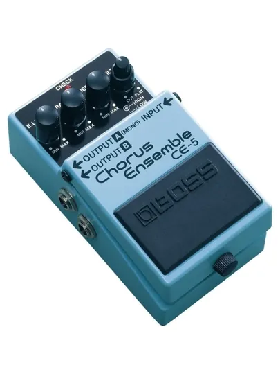 Педаль эффектов для электрогитары Boss CE-5 Chorus Ensemble, стереохорус