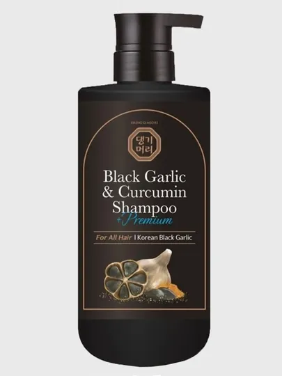 Восстанавливающий шампунь Daeng Gi Meo Ri Black Garlic & Curcumn Shampoo, с черным чесноком