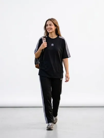 Женский спортивный костюм в стиле Adidas — комплект из двух частей для любого стиля