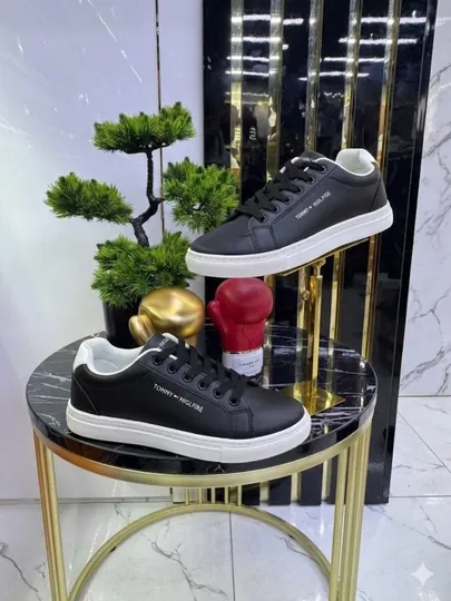 Мужские кеды  Tommy Hilfiger, размеры: 40-44, берите на размер больше