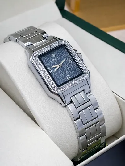 Женские наручные часы Cartier, образ, подходящий к любому стилю, в подарочной коробке — VAQTWAT-85W0005-СИНИЙ
