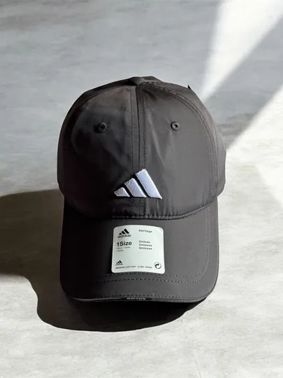 Adidas  мужская кепка материал плащевка размер 55–60 легкая и спортивная