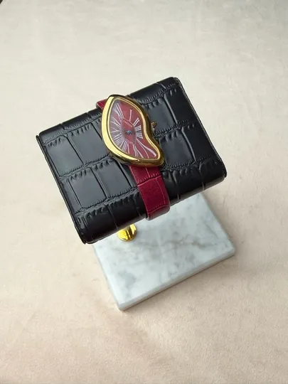 Уникальные и художественно оформленные часы Cartier freeform для женщин