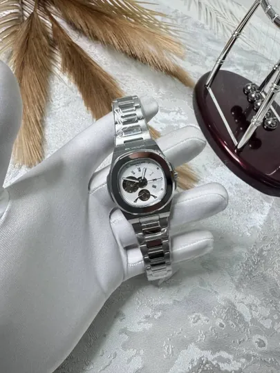 Мужские наручные часы Patek Philippe — классический дизайн, механический механизм