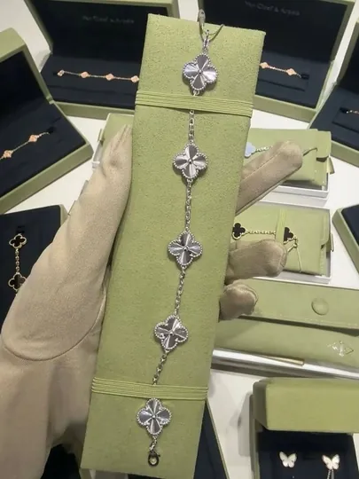 Браслеты для женщин и девушек Van Cleef, не меняет цвет и не темнеет — HОМЕМАL-БРАСЛЕТHM-СЕРЕБРН